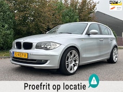 BMW 1-serie - 118i Executive 5DR*Stoelverwarming*Airco*LM velgen*Parkeersensoren*11-07-2025 APK