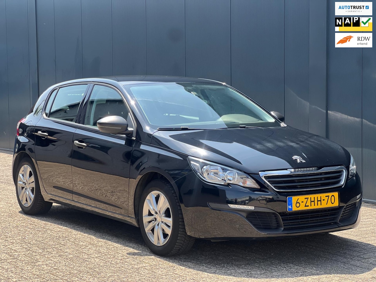 Peugeot 308 - 1.2 VTi NAP|APK|TREKHAAK|INRUILKOOPJE ZO MEE! - AutoWereld.nl