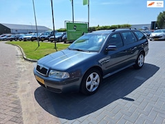 Skoda Octavia Combi - 1.6 Celebrate / Zeer goede auto / APK jan 2026