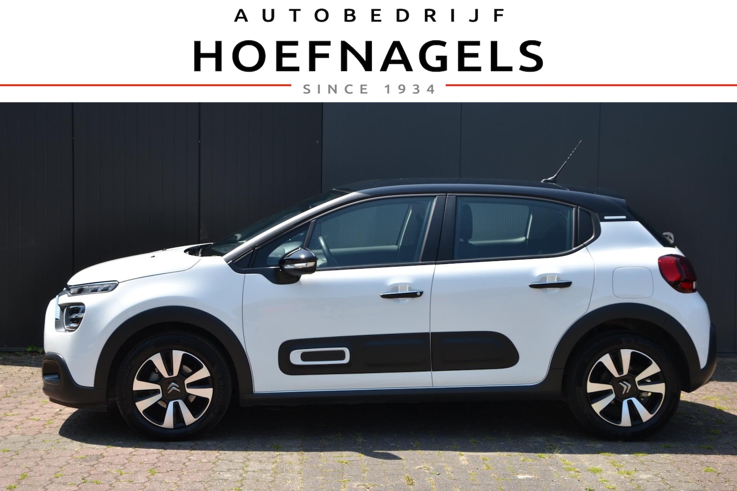 Citroën C3 - 1.2 110 PK Automaat * Shine * Navigatie * Led verlichting * 13000 KM ! - AutoWereld.nl