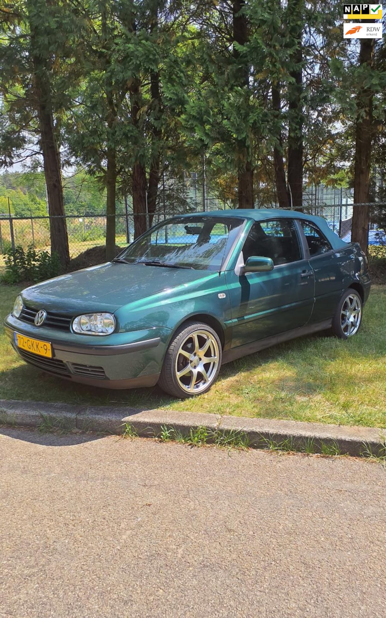 Volkswagen Golf Cabriolet - 1.8 Trendline Apk, lm velgen , 185.000 km - AutoWereld.nl