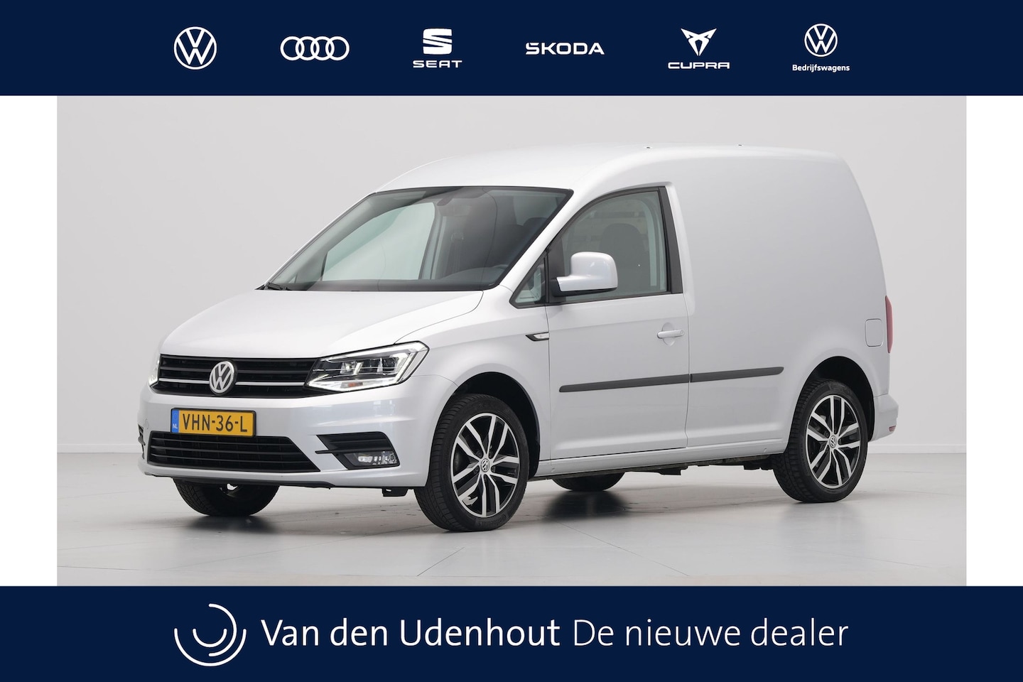 Volkswagen Caddy - 2.0 TDI L1H1 BMT C-Edition Navigatie PDC 17"lm velgen LED Carplay ACC - AutoWereld.nl