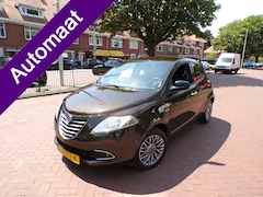 Lancia Y(psilon) - Ypsilon 0.9 TwinAir Platinum AUTOMAAT NL AUTO ORG KM MET NAP