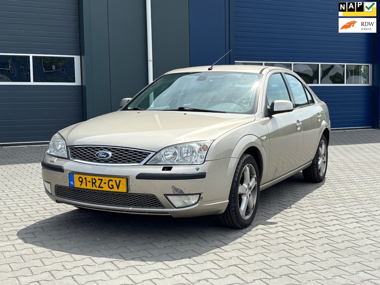 Ford Mondeo - 1.8-16V Platinum | Airco + Cruise control | - AutoWereld.nl