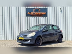 Renault Clio - 1.2-16V Special Line