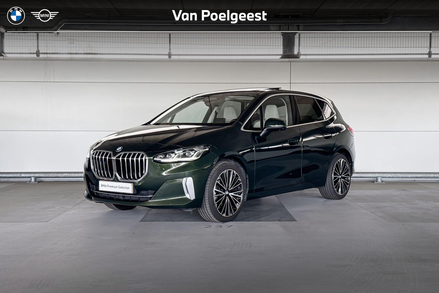 BMW 2-serie Active Tourer - 218i High Executive Luxury Line - AutoWereld.nl