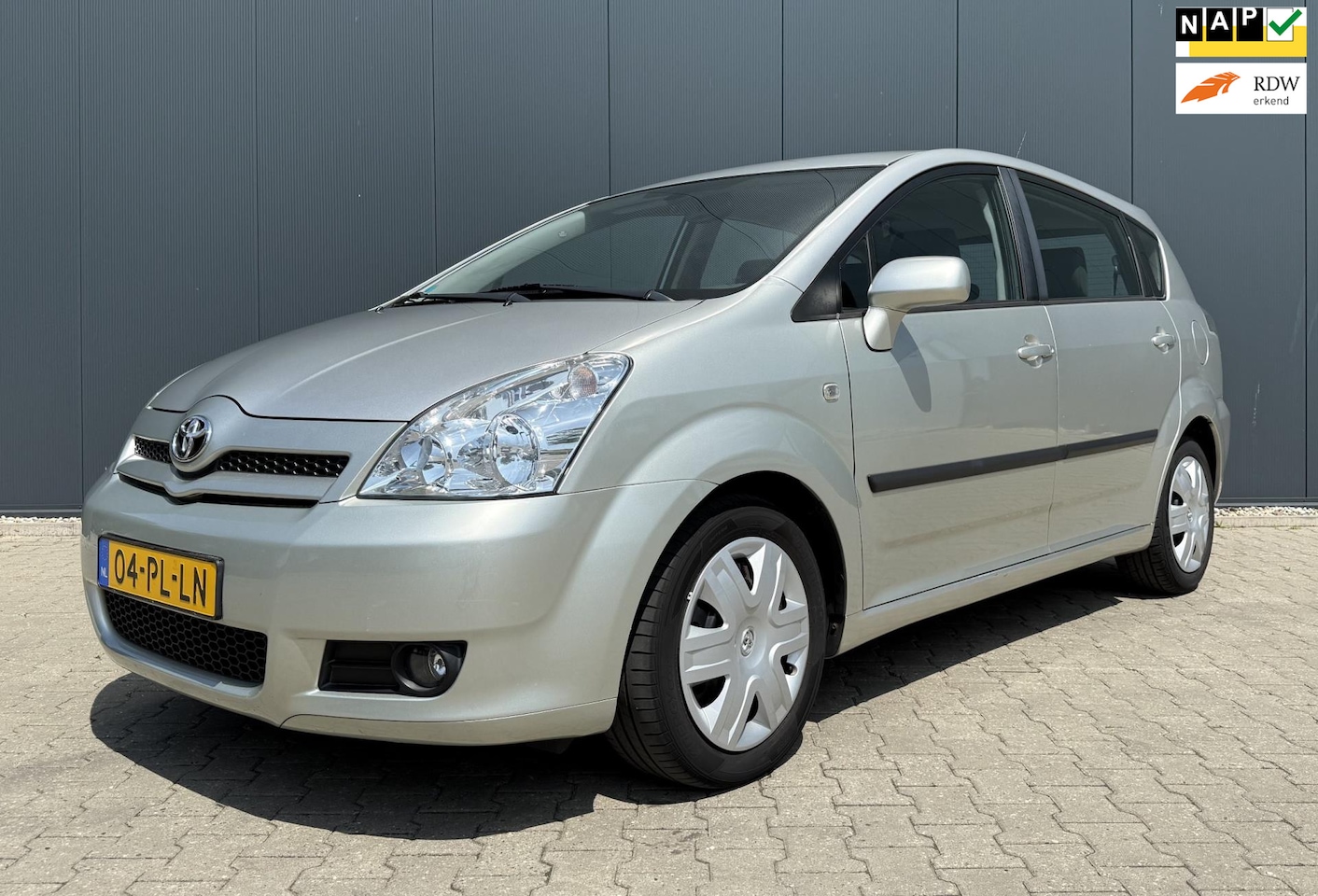 Toyota Corolla Verso - 1.8 VVT-i Sol 7p. Airco Cruise APK NAP - AutoWereld.nl