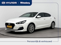 Hyundai i30 Fastback - 1.4 T-GDI PREMIUM | NAVI | CLIMA | CRUISE | CAMERA | 16'' LM VELGEN | PRIVACY GLASS | AUTO