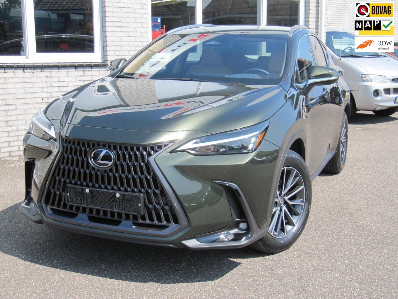 Lexus NX - 450h+ AWD Luxury Line 450h+ AWD Luxury Line - AutoWereld.nl