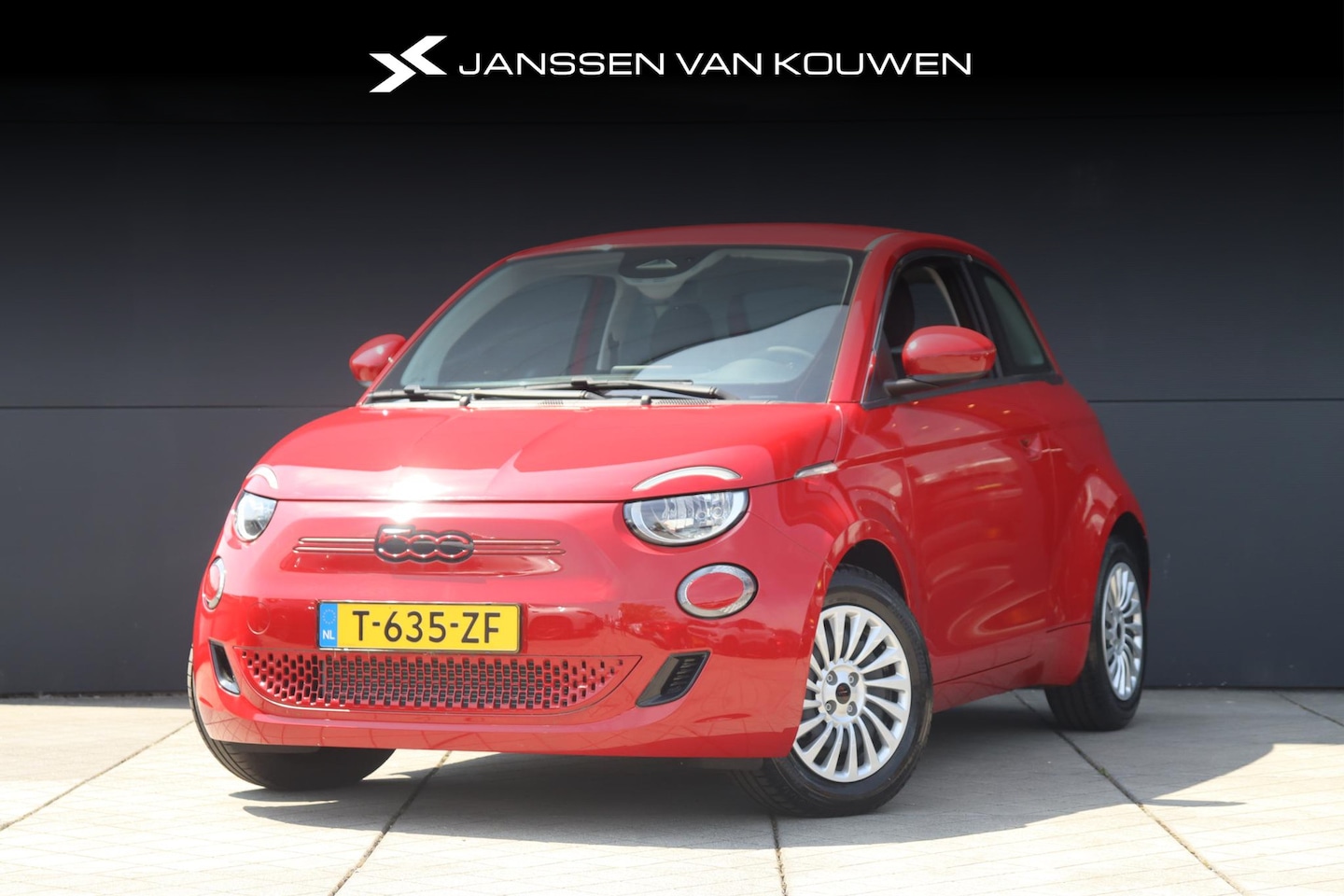 Fiat 500 - RED 24 kWh / Nieuw!! / Apple CarPlay / Climate Control - AutoWereld.nl