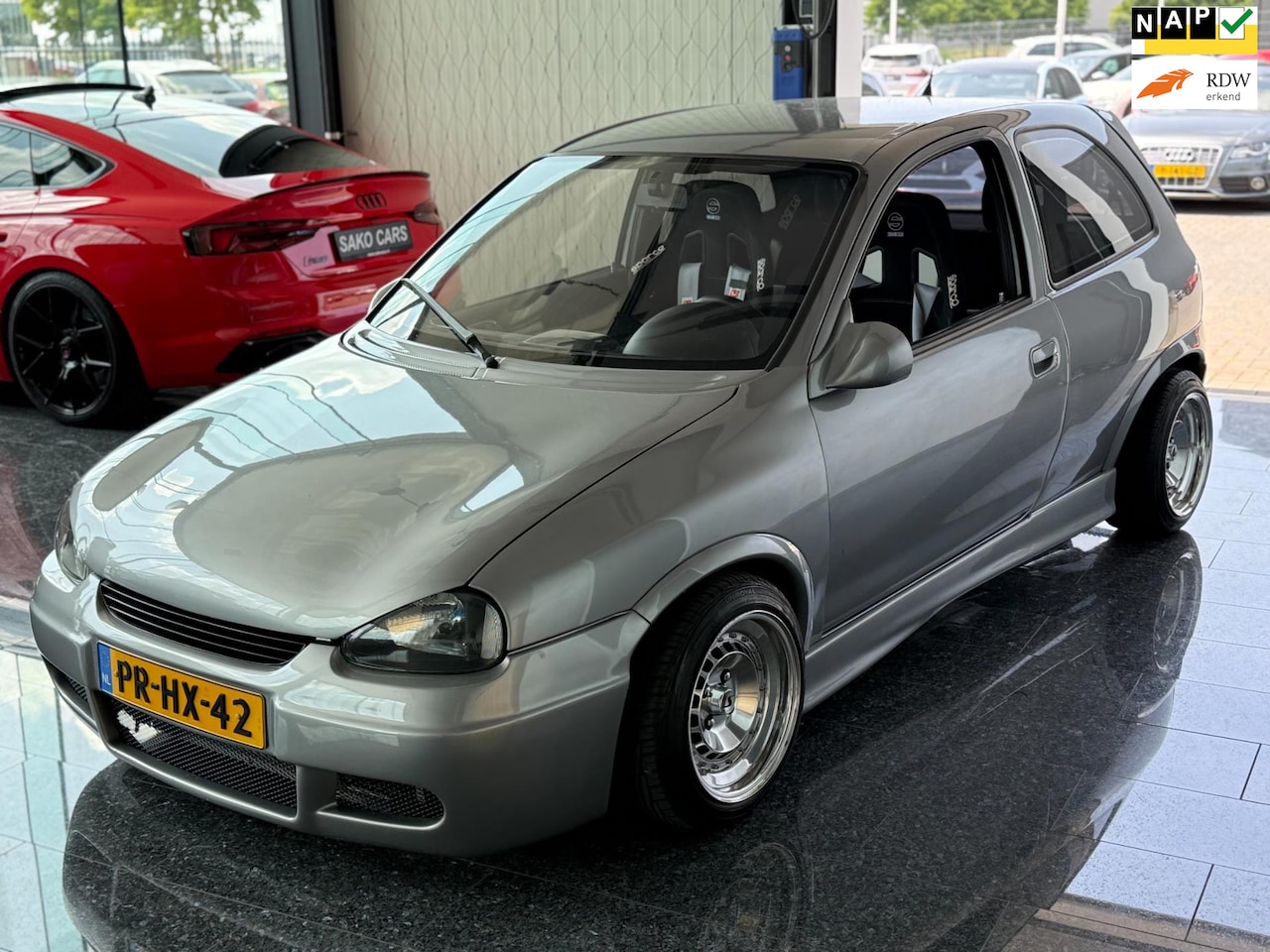 Opel Corsa - 1.4i-16V Sport Nieuwstaat!! Origneel NL nap gsi - AutoWereld.nl