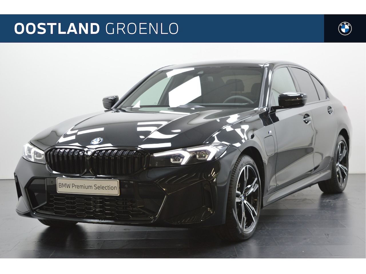 BMW 3-serie - 330e M Sport Automaat / Sportstoelen / Achteruitrijcamera / Parking Assistant / Getinte Ra - AutoWereld.nl