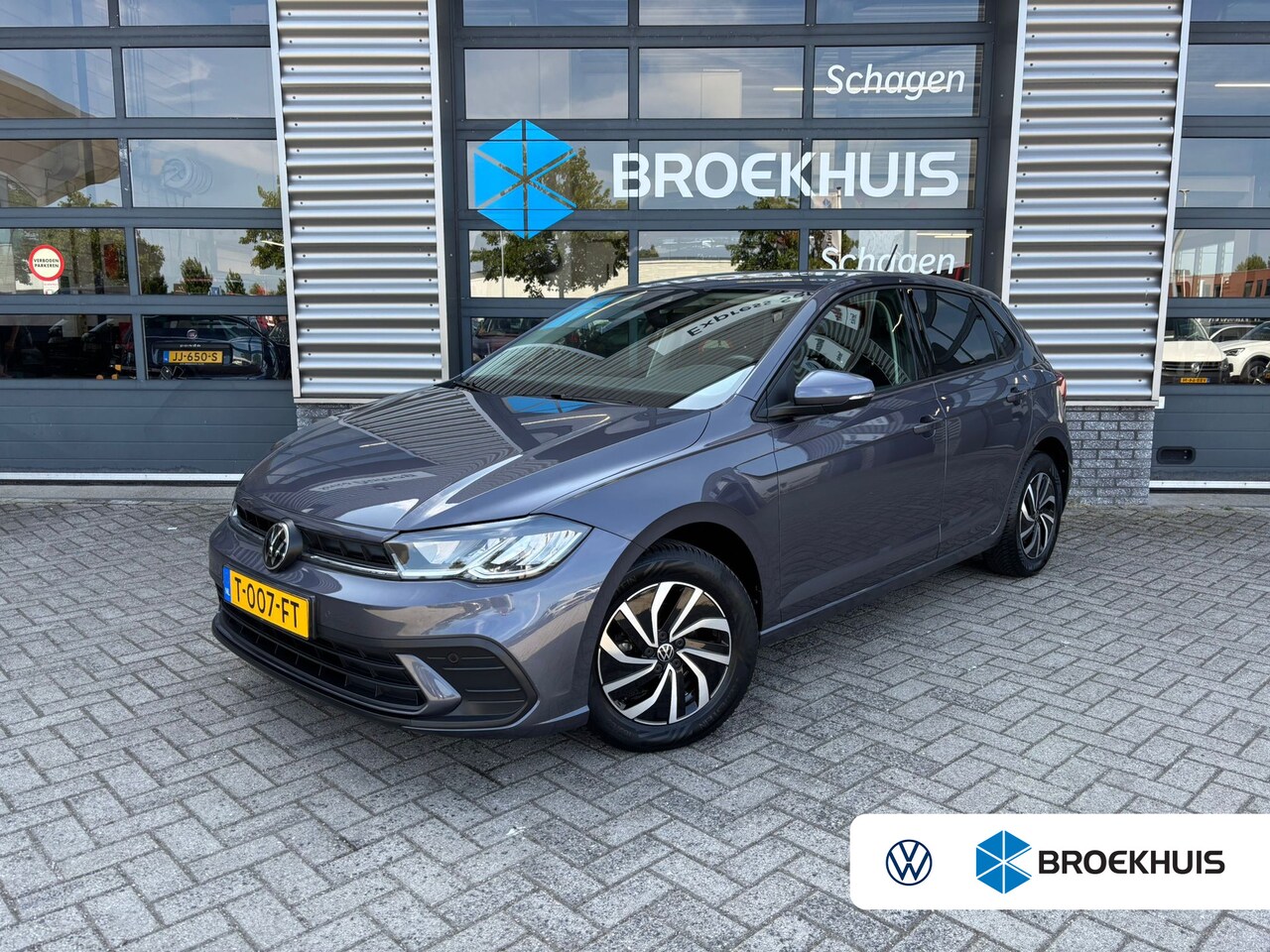 Volkswagen Polo - 1.0 TSI Life Business | Achteruitrijcamera | Airco (automatisch) | Apple Carplay/Android A - AutoWereld.nl