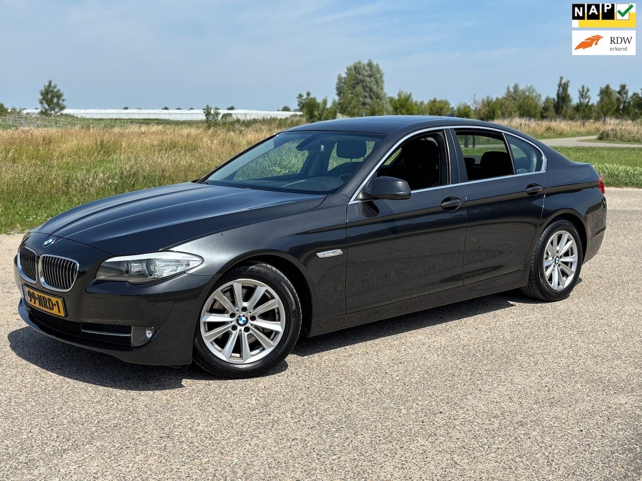 BMW 5-serie - 523i Executive Aut/Navi/Schuifdak/Pdc - AutoWereld.nl