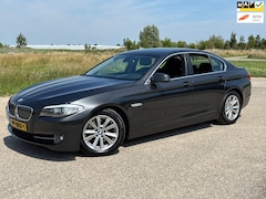 BMW 5-serie - 523i Executive Aut/Navi/Schuifdak/Pdc