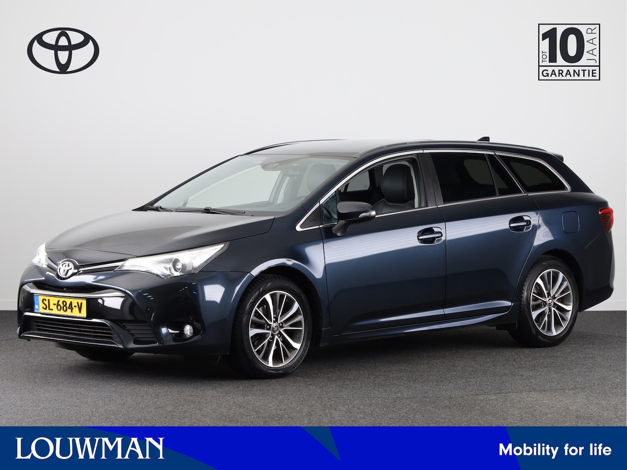 Toyota Avensis Touring Sports - 1.8 VVT-i Executive Limited | Cruise Control | Navigatie | Parkeercamera | Stoelverwarming - AutoWereld.nl