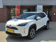 Toyota Yaris Cross - 1.5 VVT-I Executive TREKHAAK 1350KG TREKGEW 4S-BANDEN HEAD-UP PARK-SENSOREN KEYLESS NAVI S