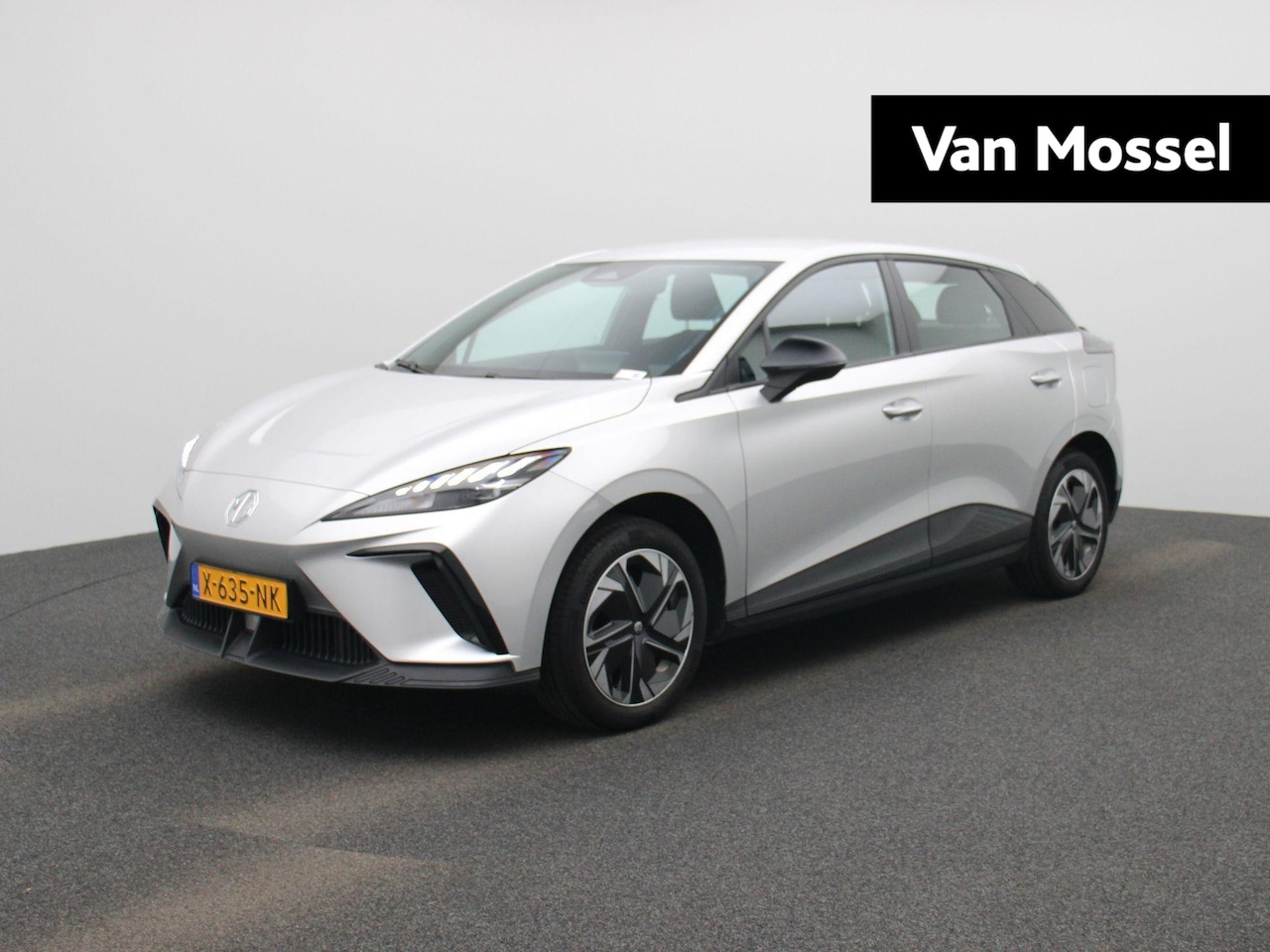 MG MG4 Electric - Standard 51 kWh | Climate | Cruise| LMV | Apple CarPlay/Android Auto - AutoWereld.nl