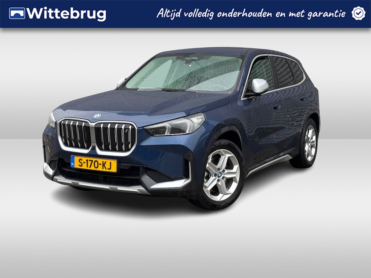 BMW iX1 - xDrive30 Launch Edition 67 kWh / Panoramadak / 360 Camera / Elektrische Achterklep / Stoel - AutoWereld.nl