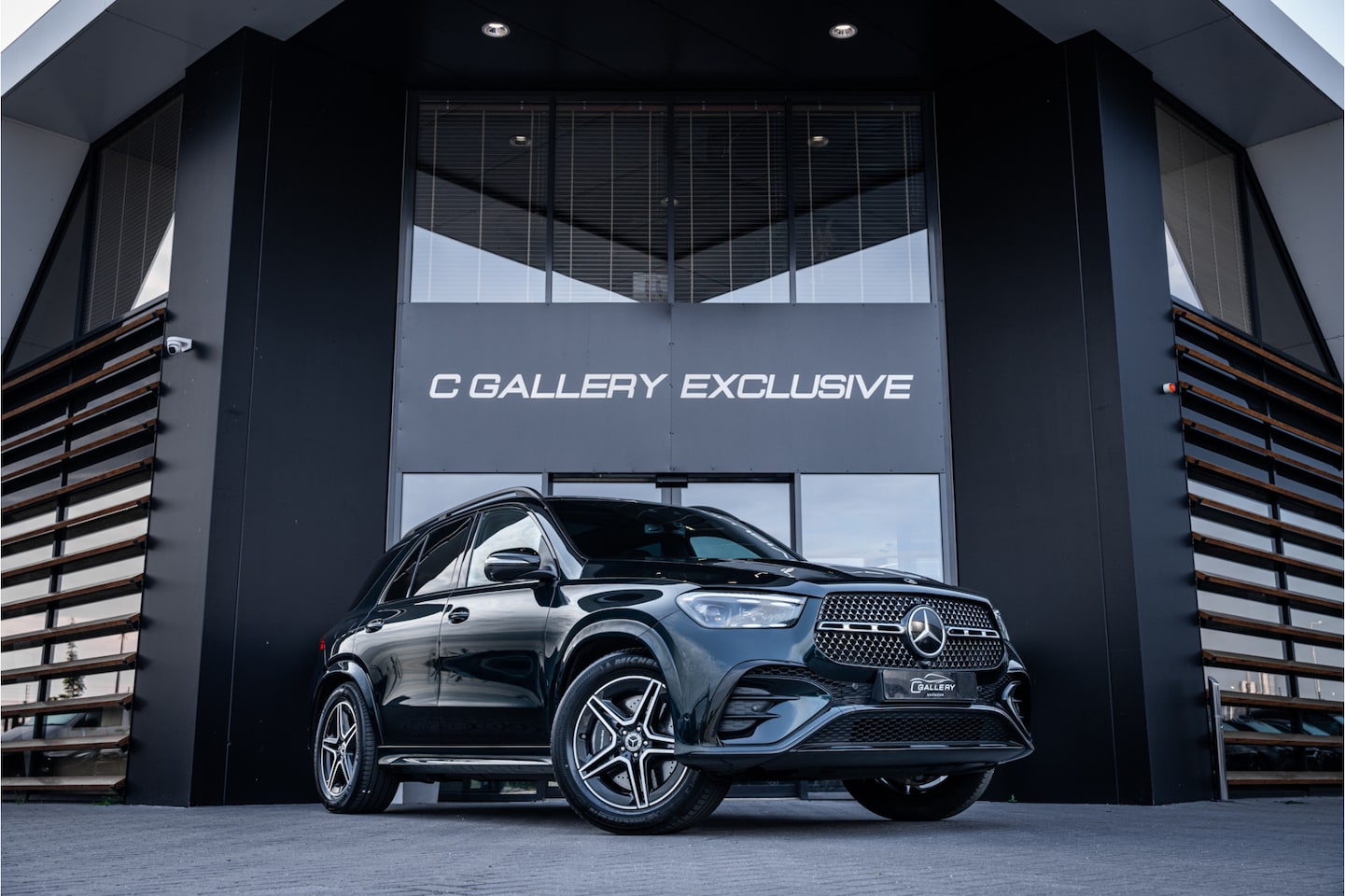 Mercedes-Benz GLE-Klasse - GLE400 e 4MATIC AMG Line - Panorama | Burmester | Luchtvering | 360 Camera | Memory - AutoWereld.nl