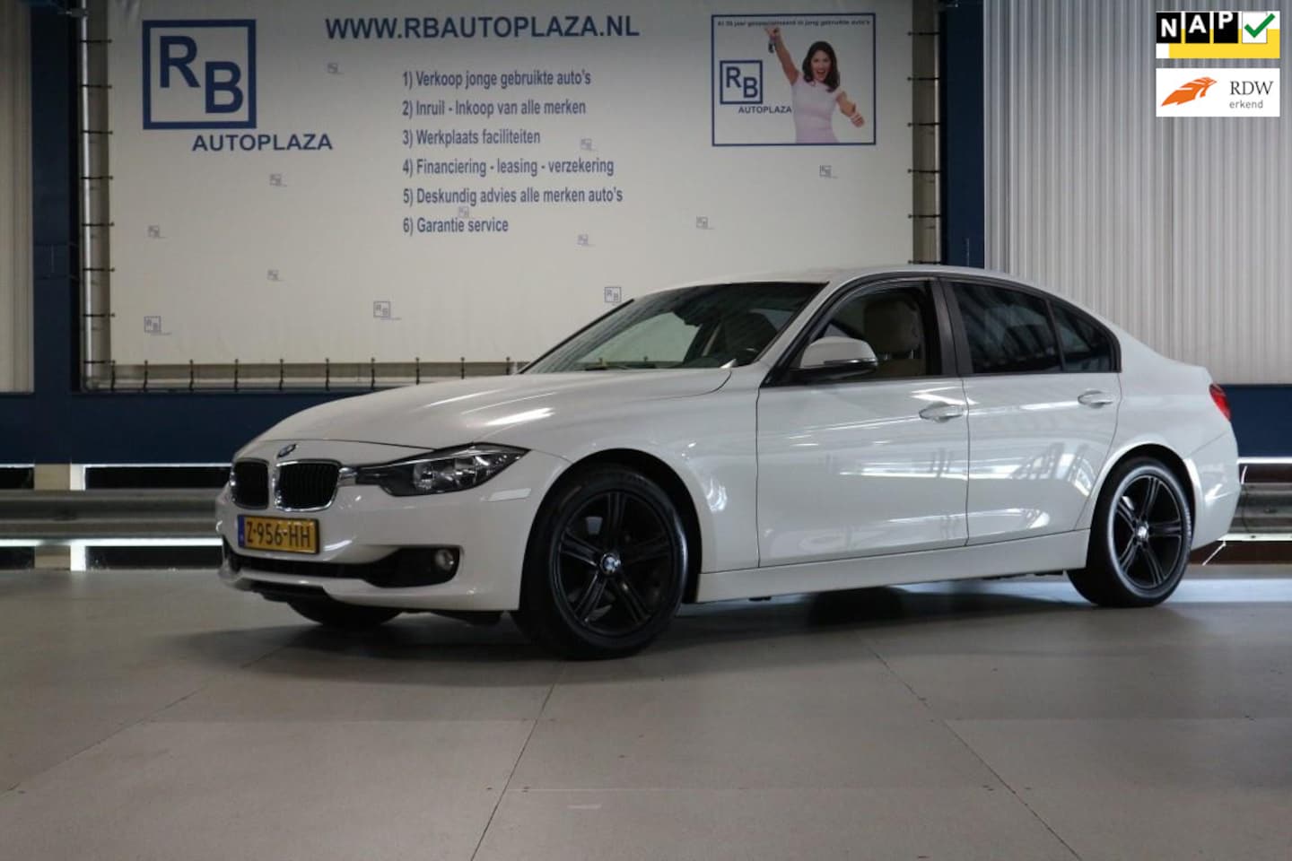BMW 3-serie - 328i AUTOMAAT / High Executive / WHITE PARTY ! ! - AutoWereld.nl