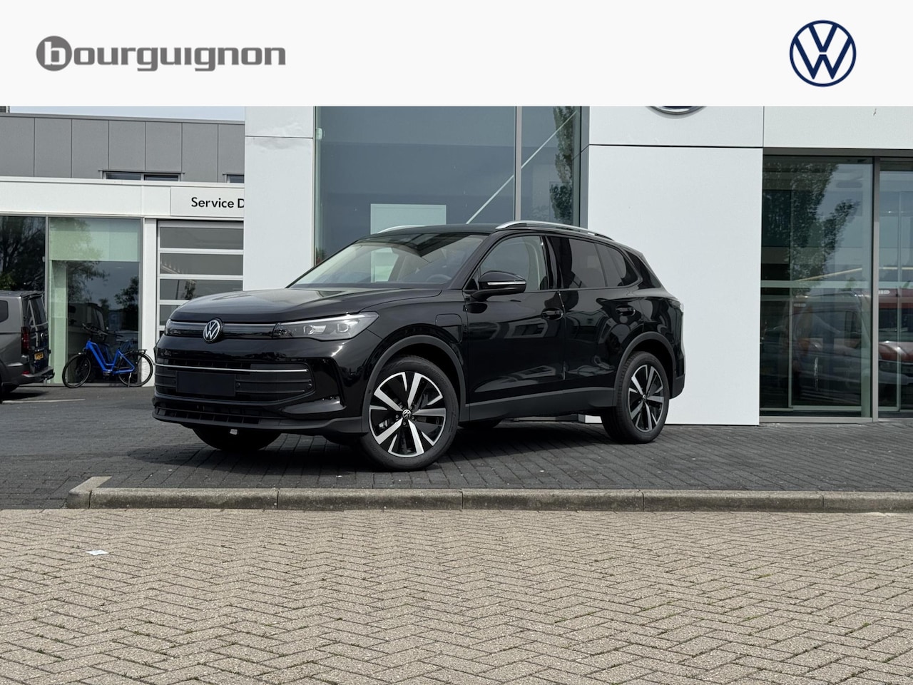 Volkswagen Tiguan - Life Edition 1.5 eHybrid 204 pk | Trekhaak | 19" LMV |  Adaptieve Cruise Control | Achteru - AutoWereld.nl