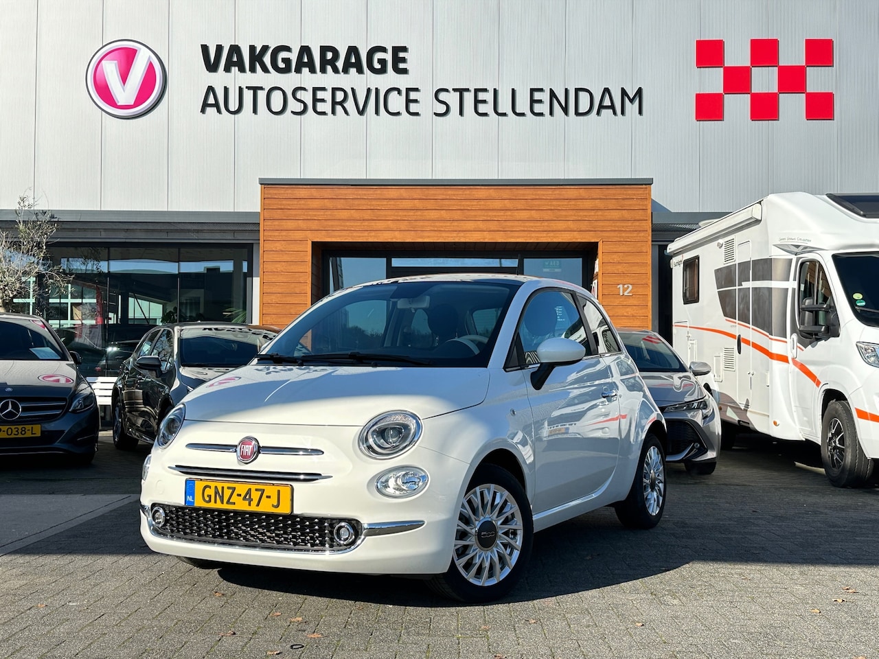 Fiat 500 - 1.0 Hybrid Dolcevita|Panoramadak|Carplay|PDC|LM velgen|Navigatie|Cruise Control - AutoWereld.nl