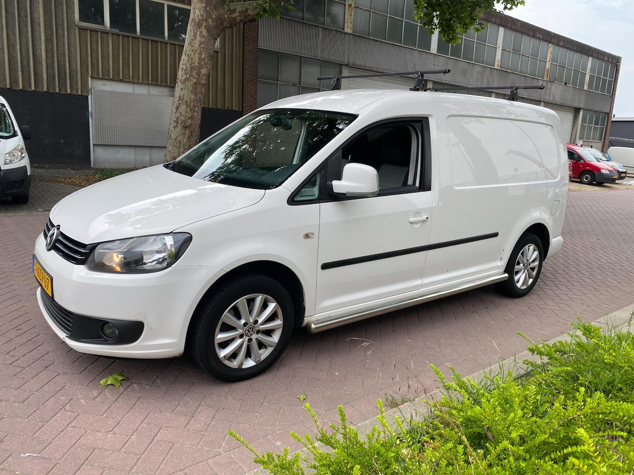 Volkswagen Caddy Maxi - 2.0 TDI BMT * 103KW=140PK * 2012 * Euro5 * Airco / Climatronic * Cruise Control * PDC * Sp - AutoWereld.nl