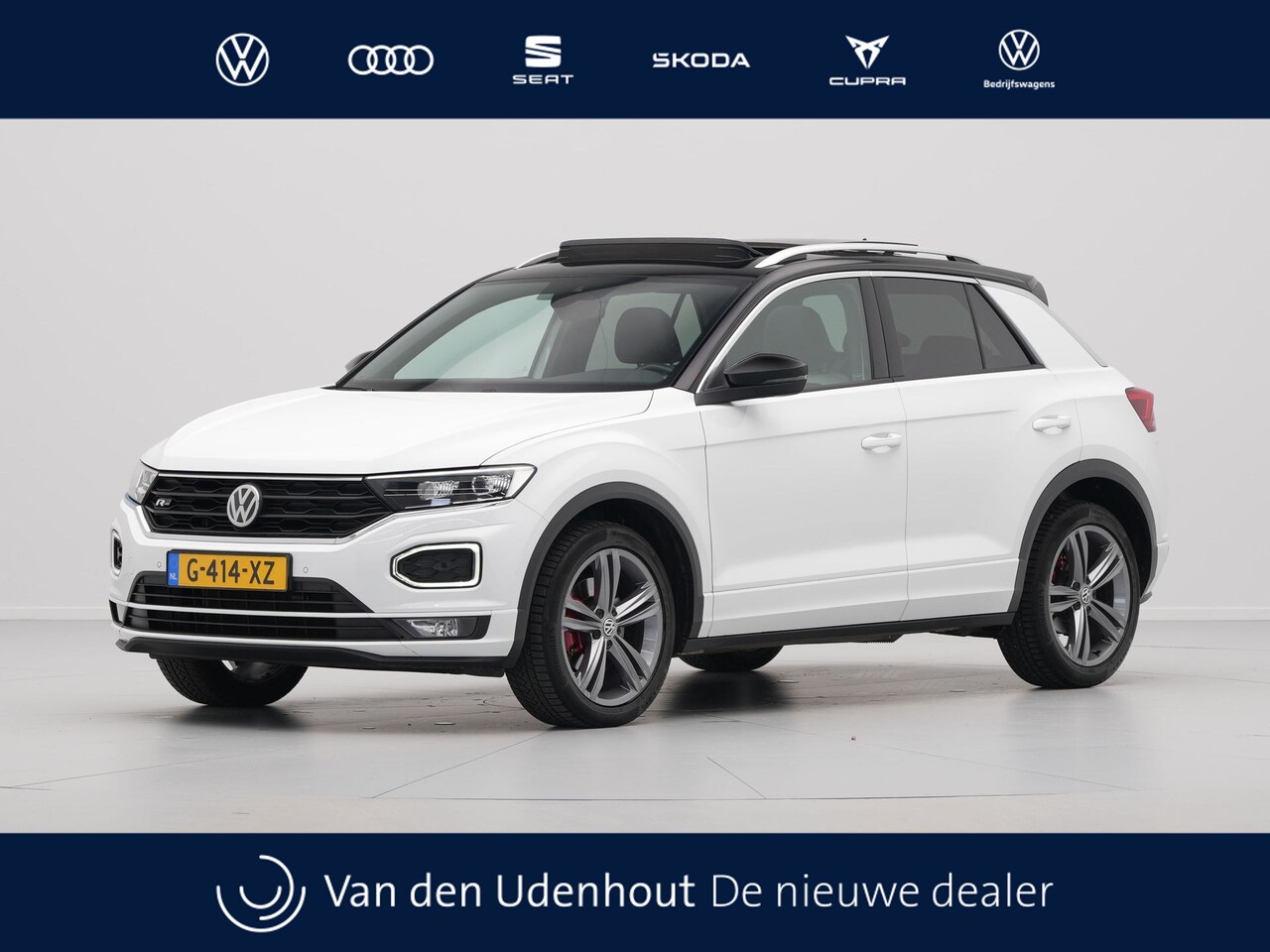 Volkswagen T-Roc - 1.5 TSI 150pk Sport R-Line Panorama Trekhaak El. Klep Navigatie 24 - AutoWereld.nl