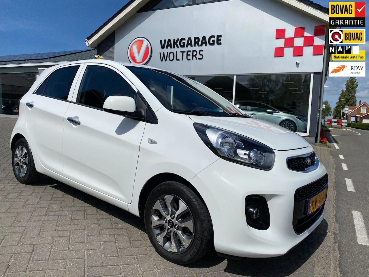 Kia Picanto - 1.0 CVVT ComfortPlusLine Navigator 1.0 CVVT ComfortPlusLine Navigator - AutoWereld.nl