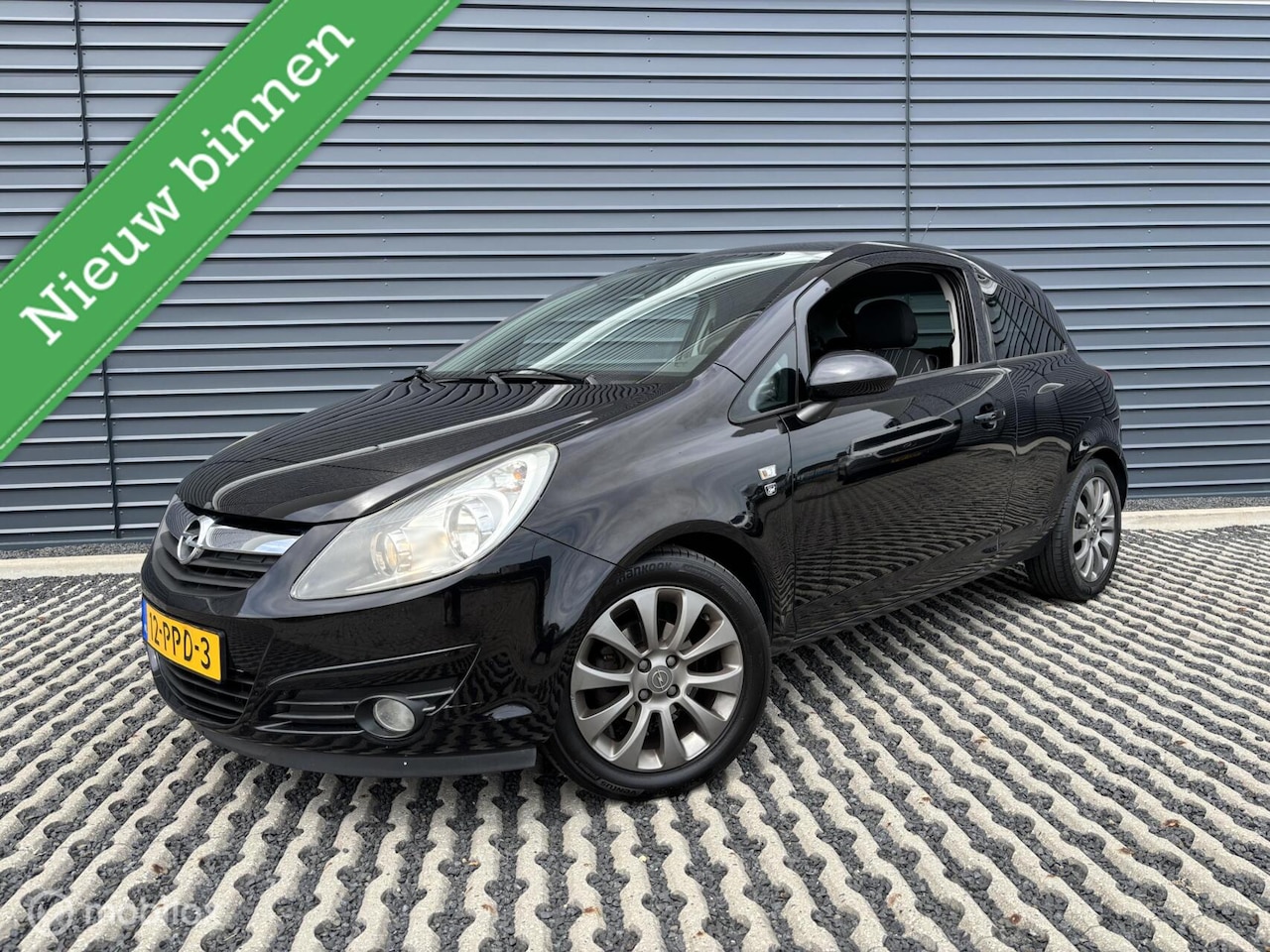Opel Corsa - 1.2-16V 111 Edition | Airco | Goed onderhouden - AutoWereld.nl