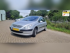 Peugeot 307 - 1.6 nieuw koppeling distributie 178k vervangen. Airco