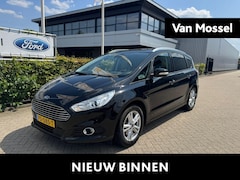 Ford S-Max - 1.5 Titanium 7p. | Afn. Trekhaak | Navigatie | Stoelverwarming | 7 persoons