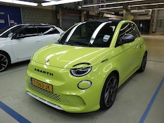 Abarth 500e - 500C Cabrio Scorpionissima Tursmo 42kWh 3 Fase | Alcantara | Navigatie | Sportstoelen | Ke