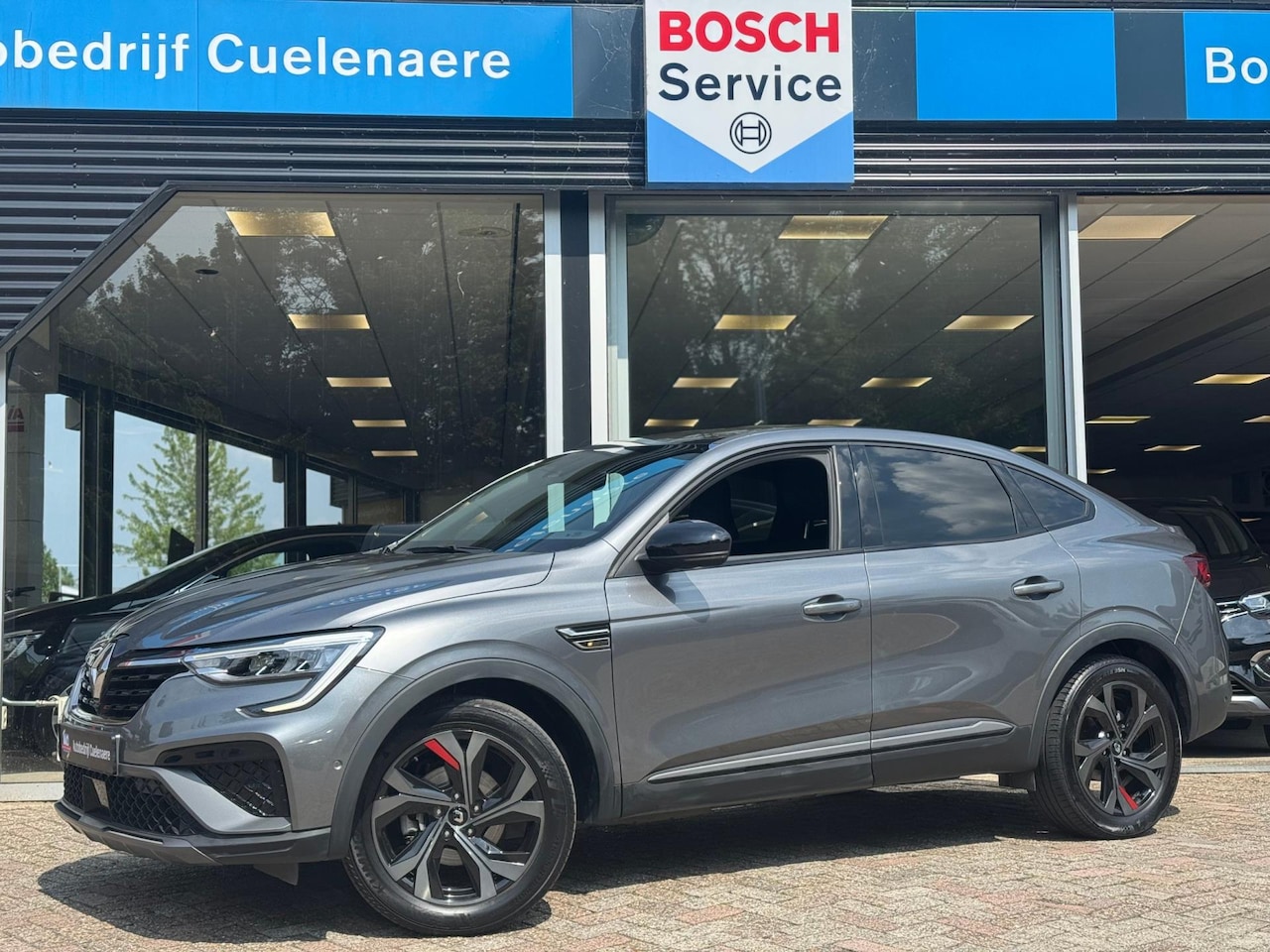 Renault Arkana - 1.6 E-Tech Hybrid 145 R.S. Line 360 camera / Stoel & stuurw. verw. / P-sensoren rondom - AutoWereld.nl