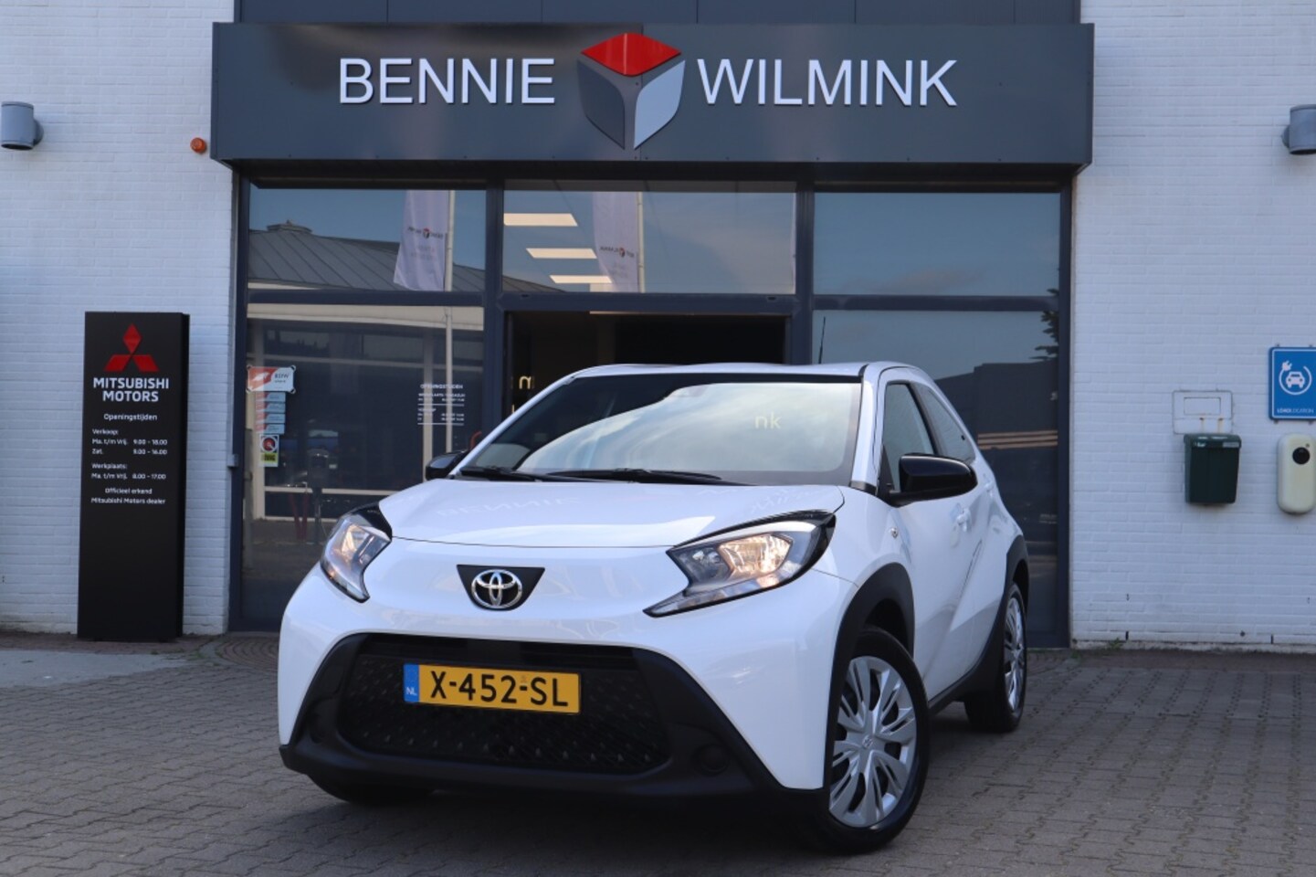 Toyota Aygo X - 1.0 VVT-i MT Play AdaptiveCruise/Apple/AndroidAuto - AutoWereld.nl
