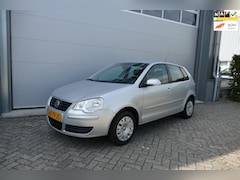 Volkswagen Polo - 1.4-16V Optive 5 deurs Airco Apk 22-05-2026