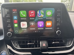 Toyota C-HR - 1.8 Hybrid Bi-Tone NAVI via Apple Carplay / Android Auto, Camera, Climate