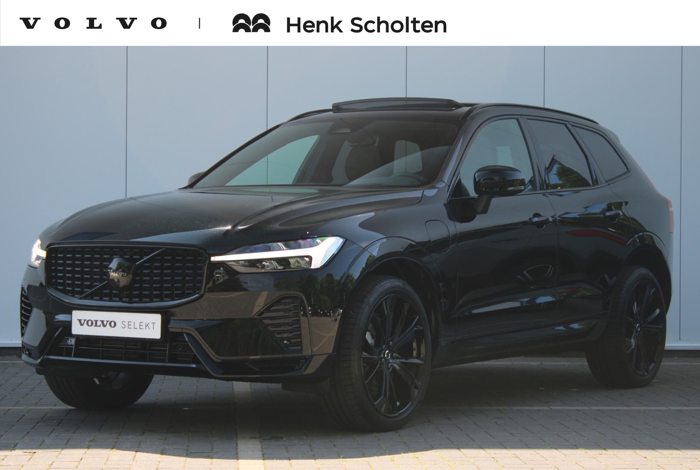Volvo XC60 - T6 350PK Plug-in hybrid AWD Ultra Black Edition Premium Harman/Kardon Audio | Semi-Elektri - AutoWereld.nl