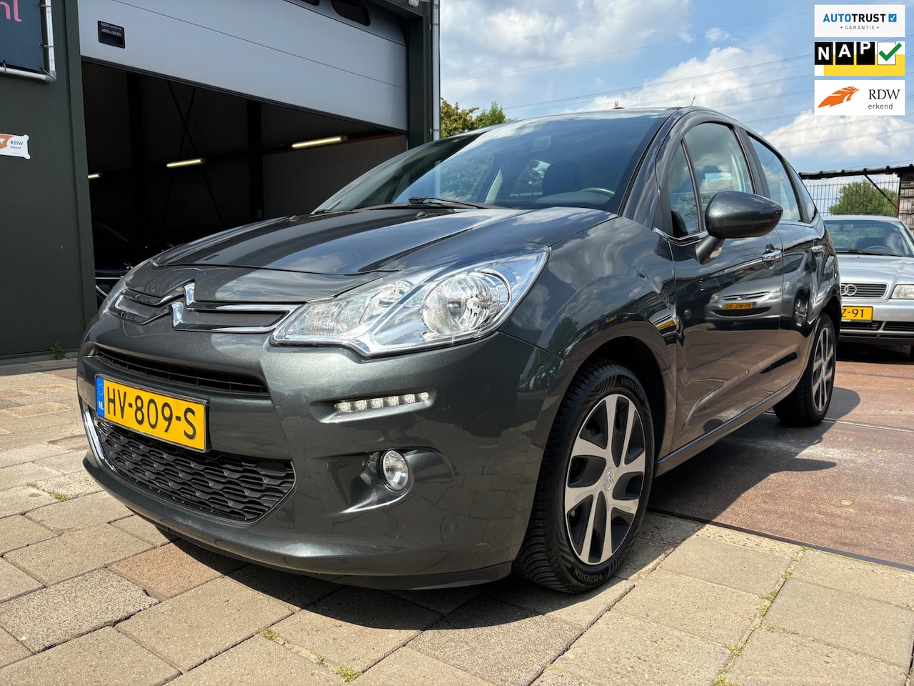 Citroën C3 - 1.2 PureTech Feel Edition Clima Cruise 115dkm NAP - AutoWereld.nl
