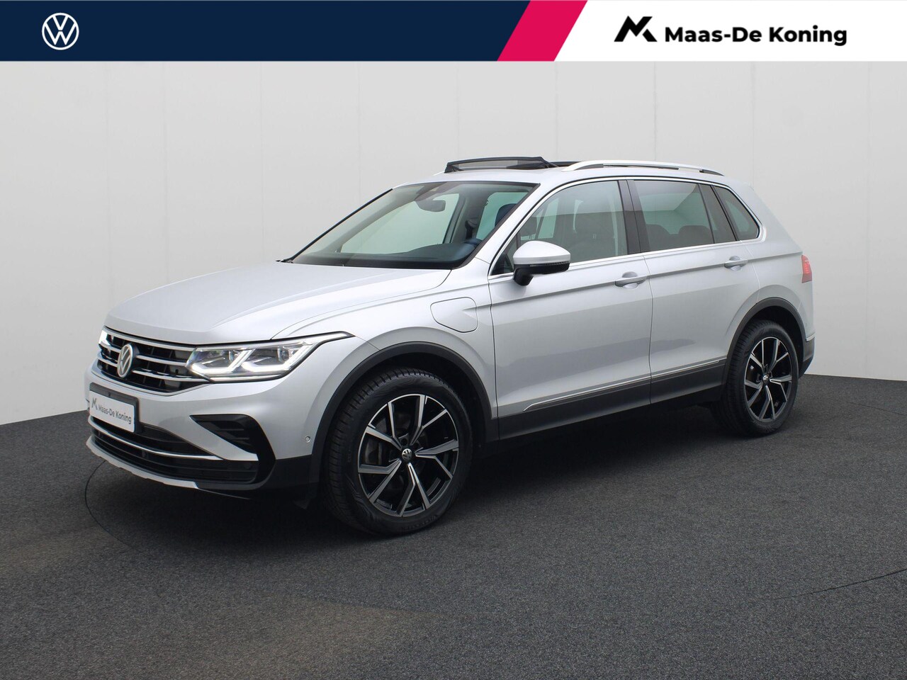 Volkswagen Tiguan - 1.4 TSIeHybrid 110kW/245pk DSG Elegance · Panoramadak · Leer · Camera + Parkeersensoren - AutoWereld.nl