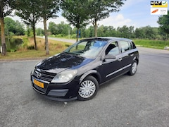 Opel Astra - 1.6 Essentia |