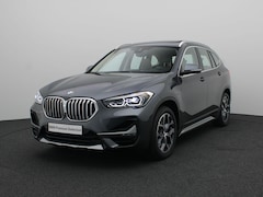 BMW X1 - xDrive25e Model xLine | Trekhaak | Panoramadak | Sportstoelen | Driving Assistant | Head-U