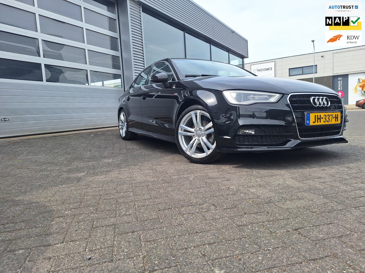 Audi A3 Limousine - 1.4 TFSI CoD Adrenalin Sport*Navigatie*Ecc*Pdc/A*Cruise*Sportstoelen*Enz - AutoWereld.nl