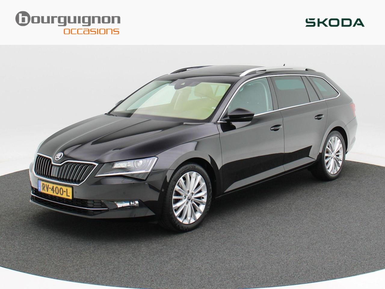 Skoda Superb Combi - 1.4 TSi 150 Pk Automaat Style Business | Bi-Xenon | Panoramadak | Trekhaak | Stoelverwarmi - AutoWereld.nl
