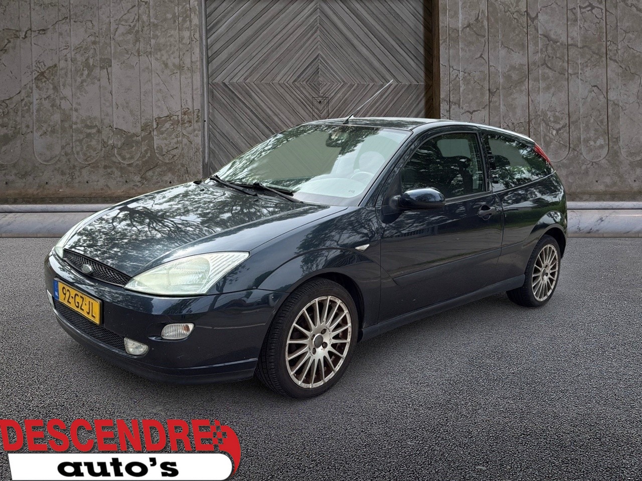 Ford Focus - 1.8-16V Collection 3 drs inruilkoopje - AutoWereld.nl