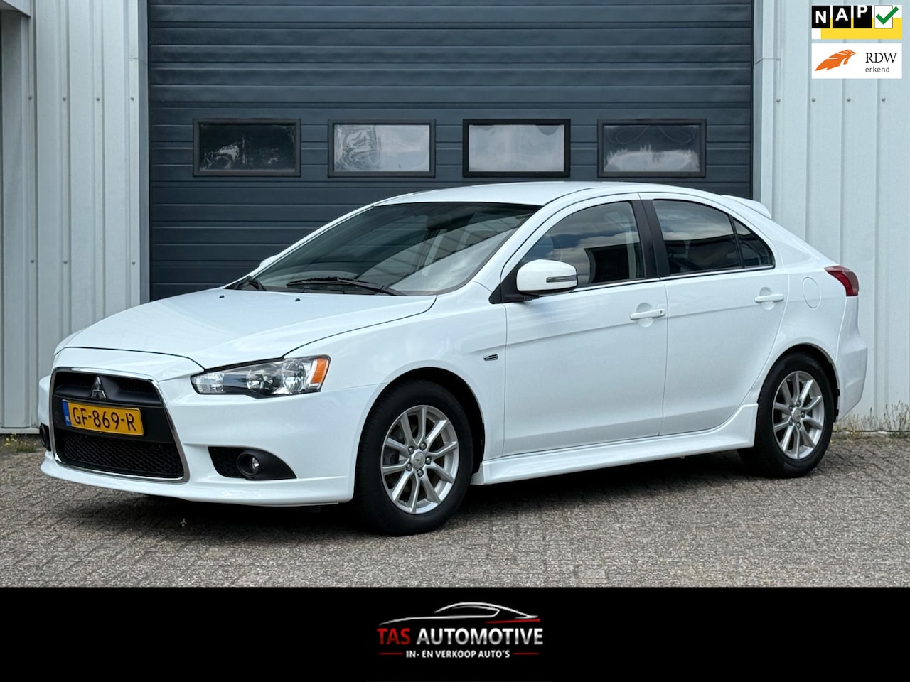 Mitsubishi Lancer Sportback - 1.6 Limited Edition 1e EIG/AIRCO - AutoWereld.nl