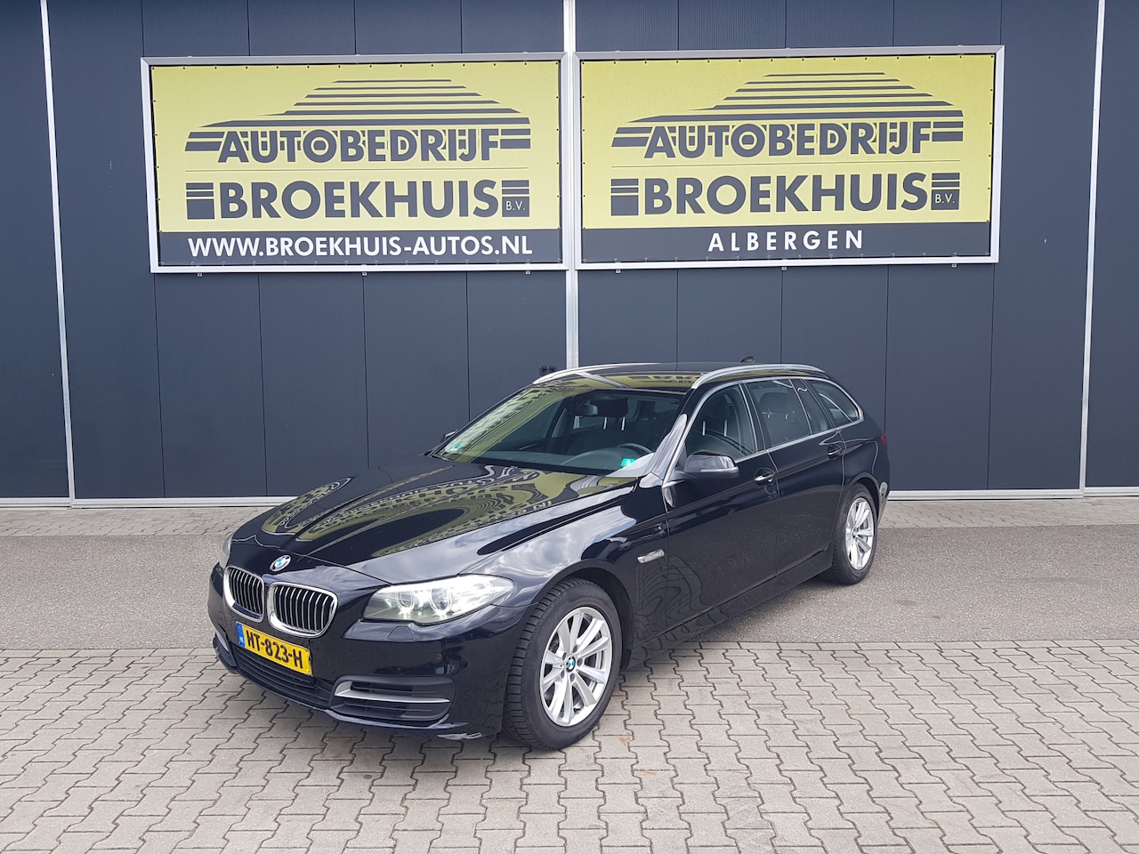 BMW 5-serie Touring - 520i Black & Silver line Executive - AutoWereld.nl