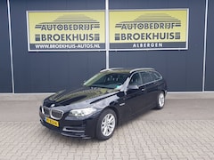 BMW 5-serie Touring - 520i Black & Silver line Executive