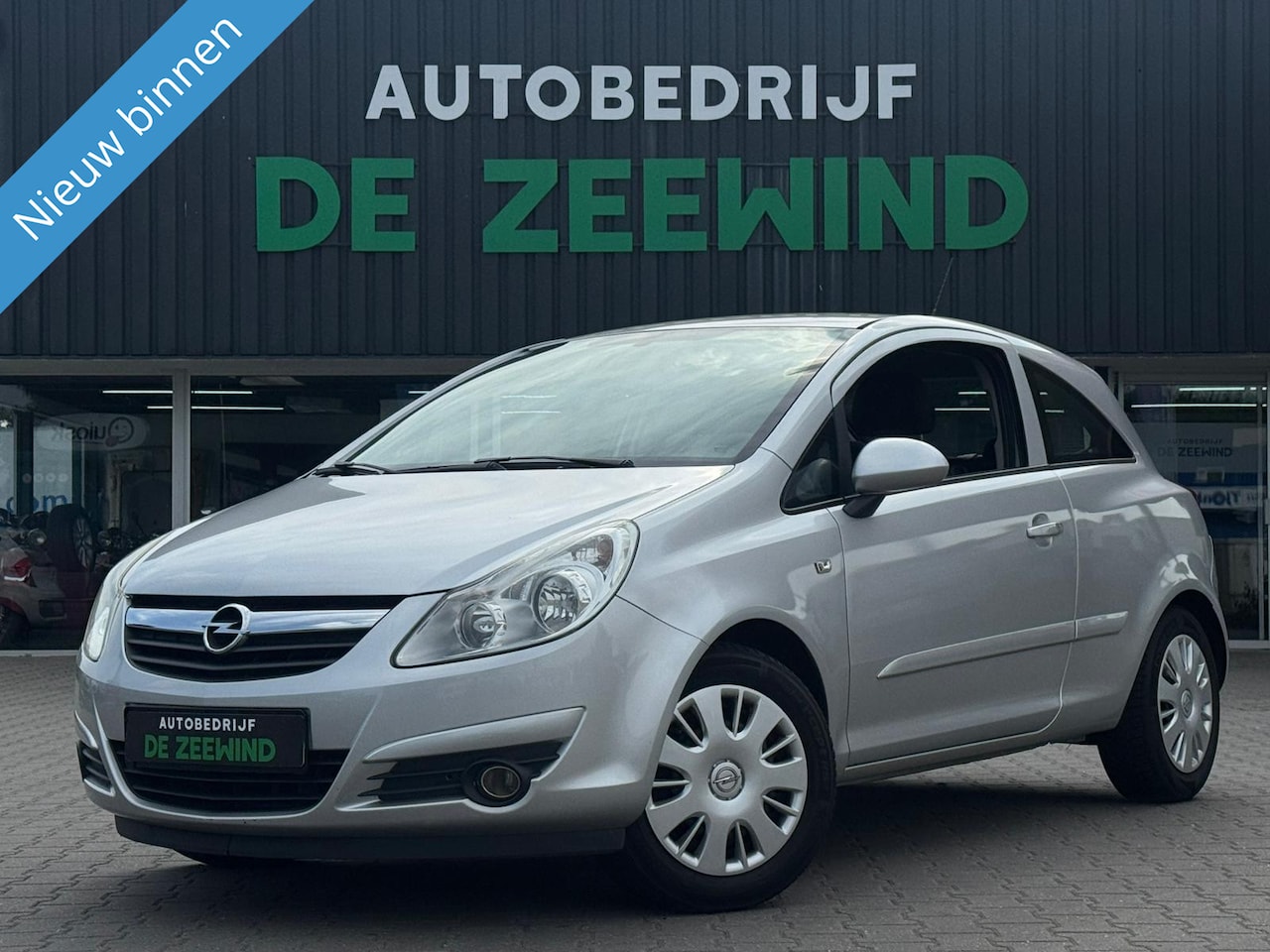 Opel Corsa - 1.2-16V Business Sport|fietsendrager|niwue APK - AutoWereld.nl